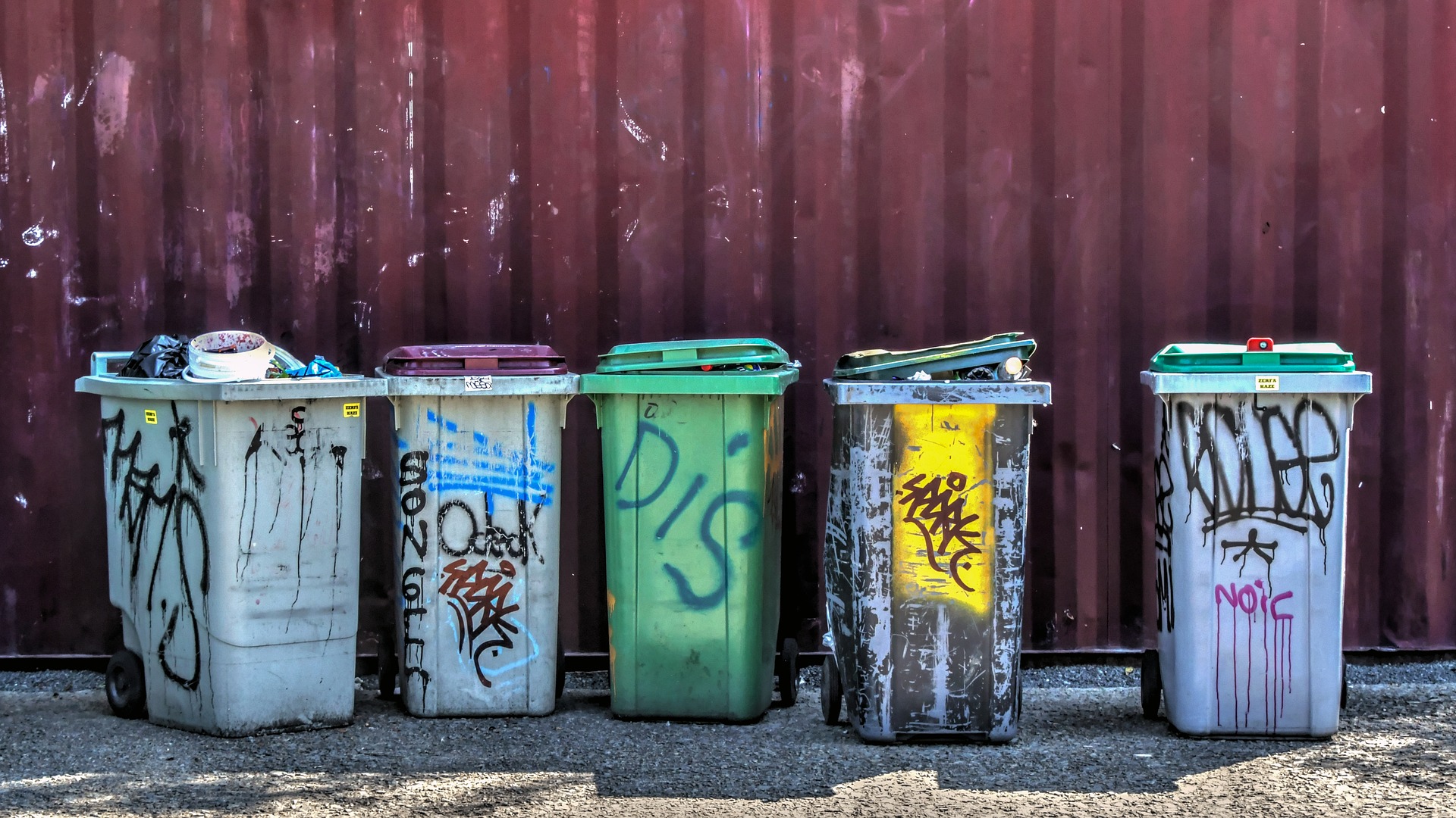 Bayern: 40 Examensklausuren im Müll gelandet