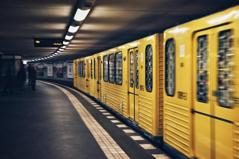 BGH zu tödlichen Stoß auf Berliner U-Bahn-Gleis