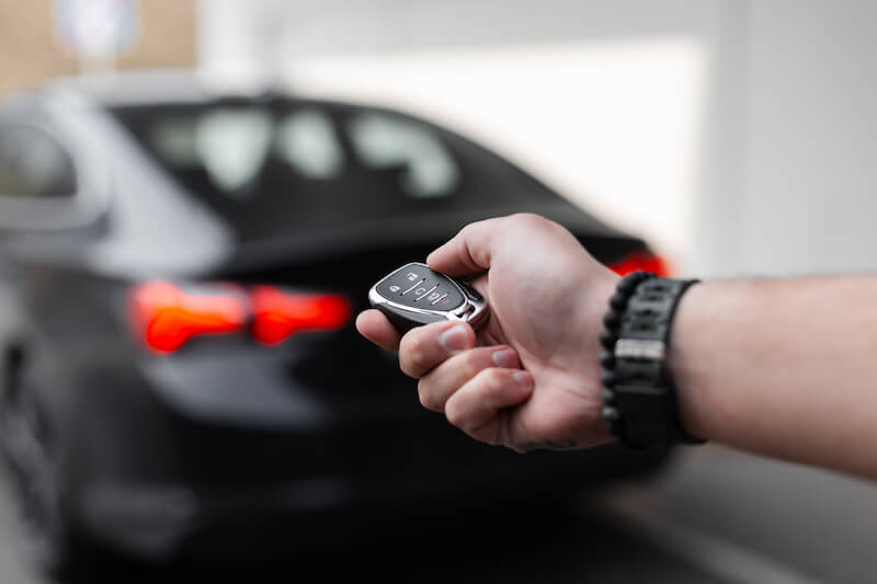 Gutgläubiger Erwerb beim Autokauf: Wann führen Warnzeichen zur Nachforschungspflicht?