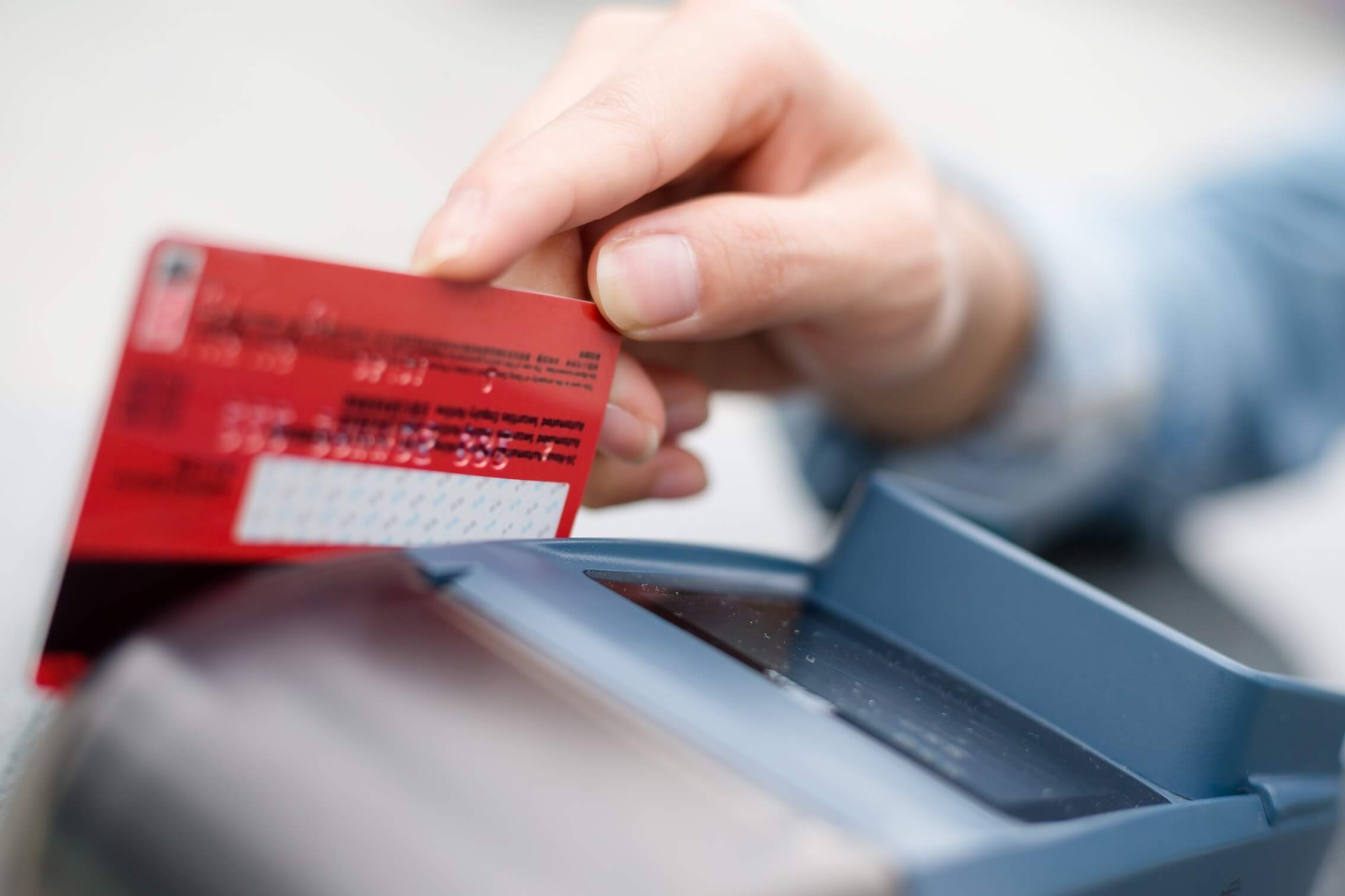 220.000 Euro weg: Wer haftet, wenn die neue Bankkarte nie ankam?